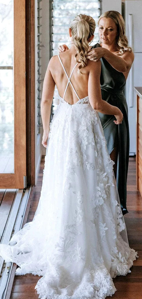 A-line V Neck Backless Spaghetti Straps Wedding Dresses With Lace Appliques OW0093