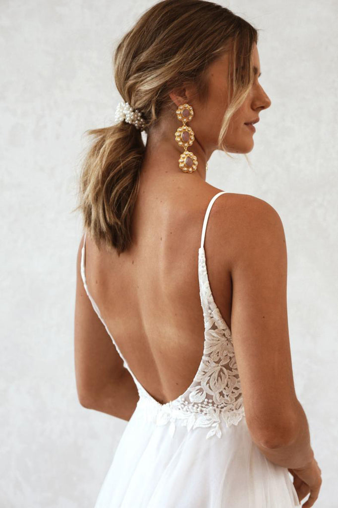 Simple A Line V neck White Tulle Spaghetti Straps Beach Wedding Dresses with Lace OW0046