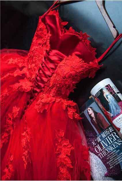 Charming Red Sweetheart Strapless Ball Gown Applique Tulle Long Prom Dress PDE82
