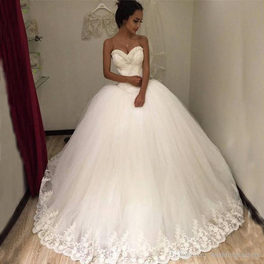 Sweetheart Sleeveless Tulle Long Ball Gown Wedding Dress with Lace Appliques PDH97