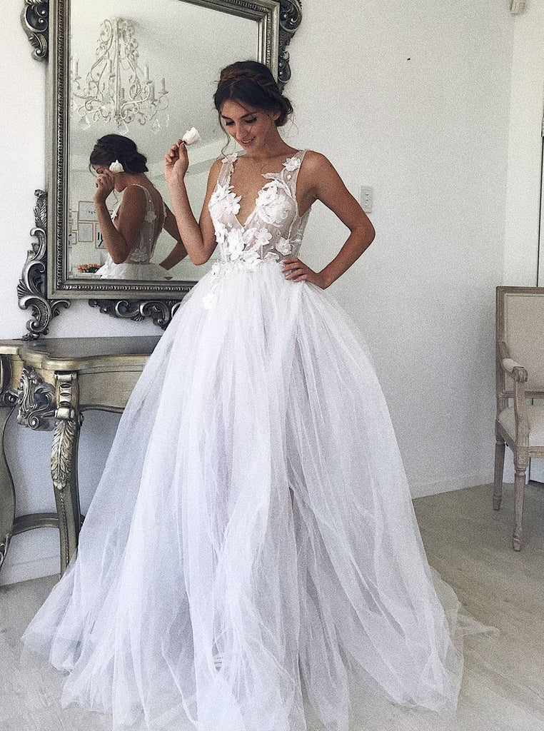 Elegant A-line V-neck Ivory Appliques Boho Wedding Dresses Tulle Beach Bridal Gowns WD01