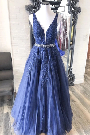 A-line V neck Royal Blue Lace Appliques Long Prom Dresses Tulle Evening Dress PDS95