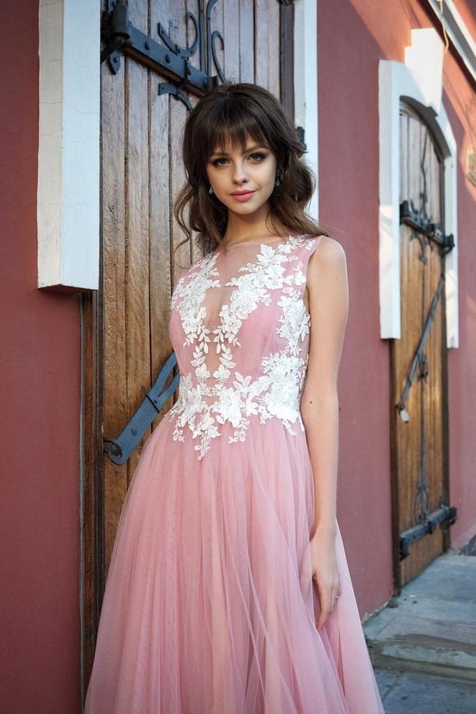 A-line Bateau Pink Tulle Long Prom Dresses Applique Formal Gowns PDR53