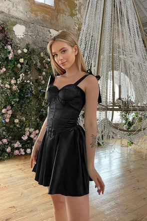 A Line Black Satin Sweetheart Above Knee Homecoming Dress, Short Cocktial Dress OMH0118