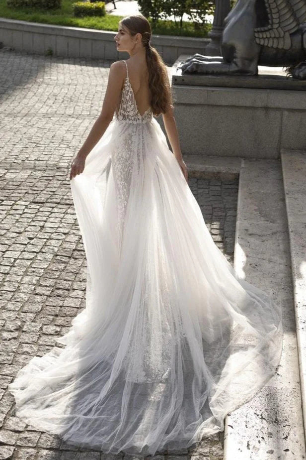 A Line Ivory Tulle Spaghetti Straps V Neck Wedding Dresses with Lace Appliques OW0056