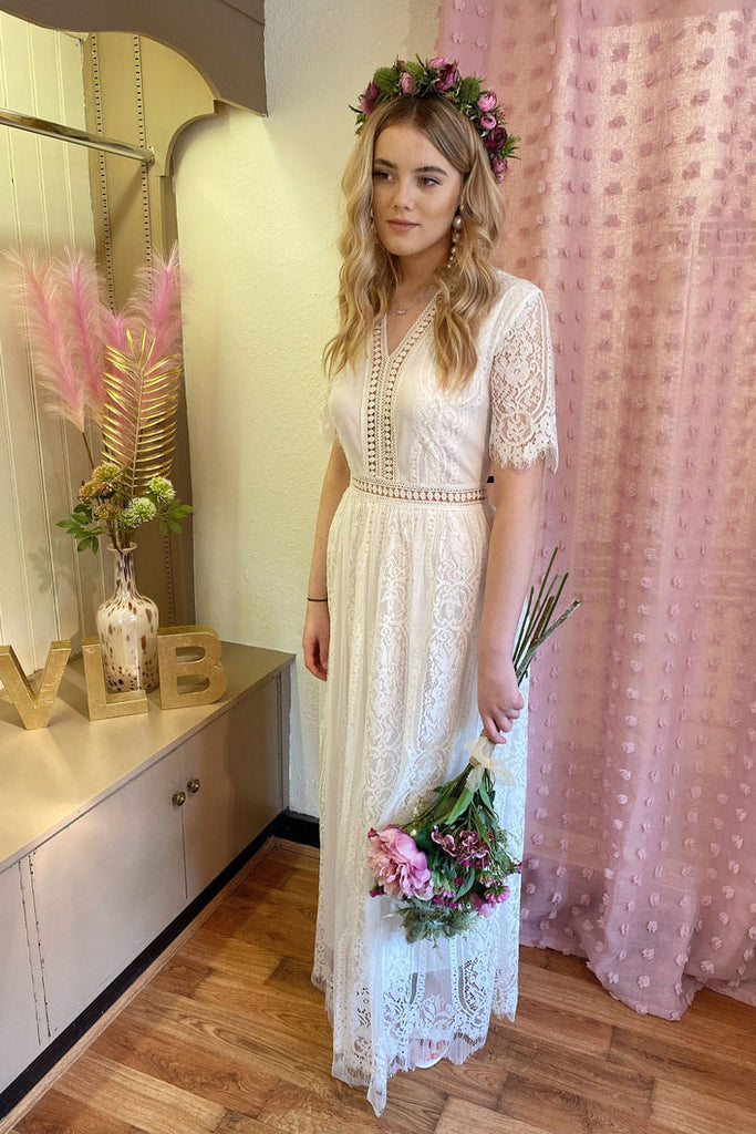 Charming A line V neck Short Sleeveless Lace Floor Length Boho Wedding Dresses OW0014