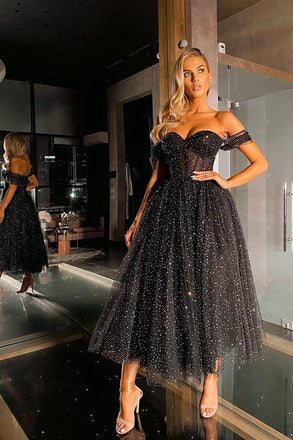 A line Black Off the Shoulder Sweetheart Above Knee Prom Dresses, Homecoming Dresses OM0132