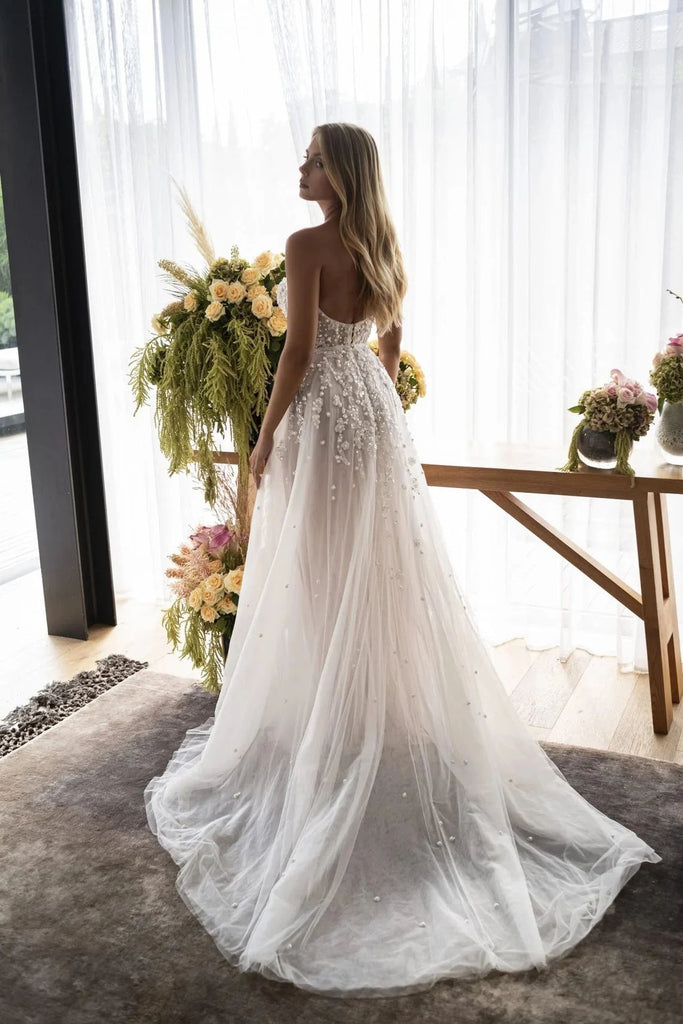 Charming A line Ivory Tulle Sweetheart Wedding Dress with Lace, Beads Bridal Dress OW0085