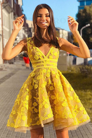 Unique A Line Lace Yellow V Neck Straps Short Prom Dresses, Homecoming Dresses HD50