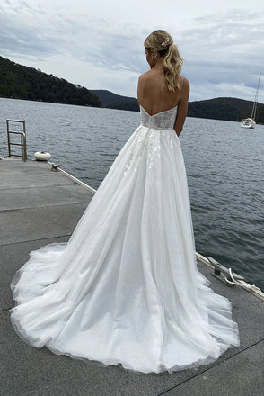 Elegant A Line Spaghetti Straps V Neck Tulle Boho Wedding Dress with Lace Appliques OW0081