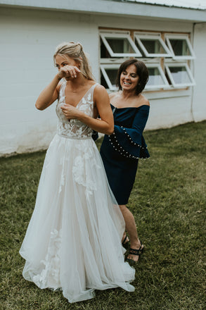 Gorgeous A line Tulle V Neck Straps Bridal Dresses, Beach Wedding Dress With Lace OW0104