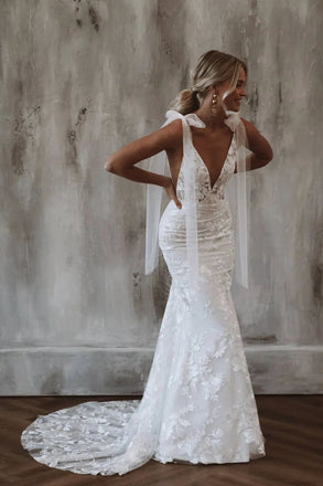 Elegant Mermaid Lace V Neck Wedding Dresses, Backless Lace Wegging Gowns OW0087