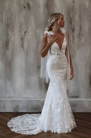 Elegant Mermaid Lace V Neck Wedding Dresses, Backless Lace Wegging Gowns OW0087